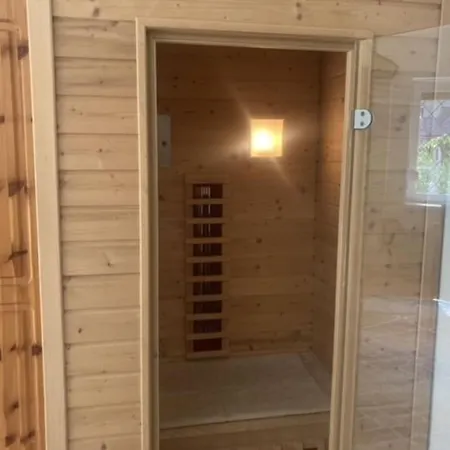 Csendes Zoeldoevezeti Apartmán
