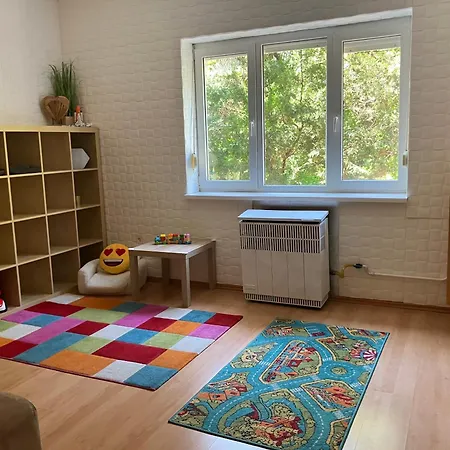 Csendes Zoeldoevezeti Apartmán *