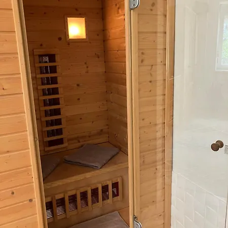 Csendes Zoeldoevezeti דירה *